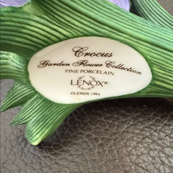 Vtg Lenox Crocus Porcelain Garden Flower Collection 1994 - Picture 7 of 7
